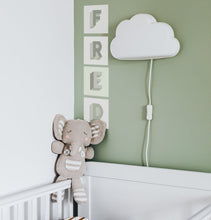 Load image into Gallery viewer, Personalizar o quarto com os autocolantes decorativos letras em verde é uma aposta segura!