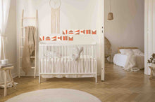Carregar imagem no visualizador da galeria, Um quarto de bébé também é o sítio ideal para dar um toque de cor com os nossos autocolantes azulejo.
