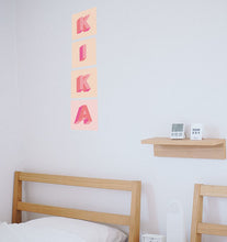 Carregar imagem no visualizador da galeria, Letras Cor-de-rosa (1 un.)
